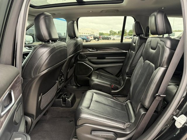 Used 2021 Black Jeep Limited 4x4 image 10