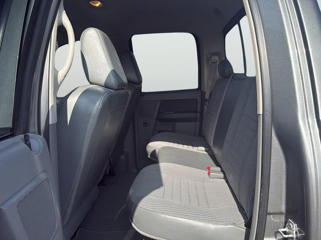Used 2008 Gray Dodge SLT image 21