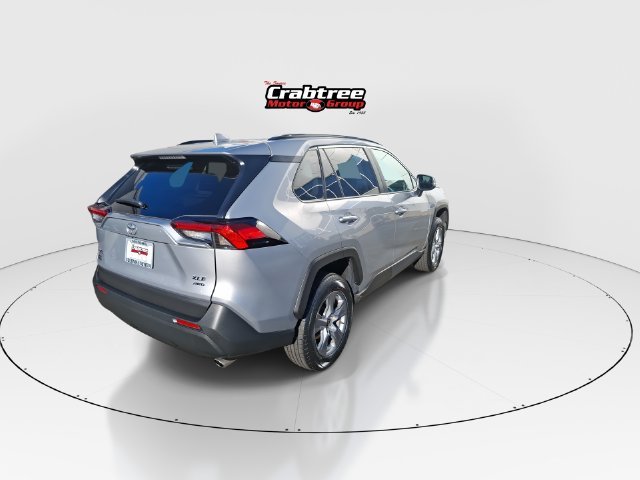 Used 2025 Silver Toyota XLE image 8