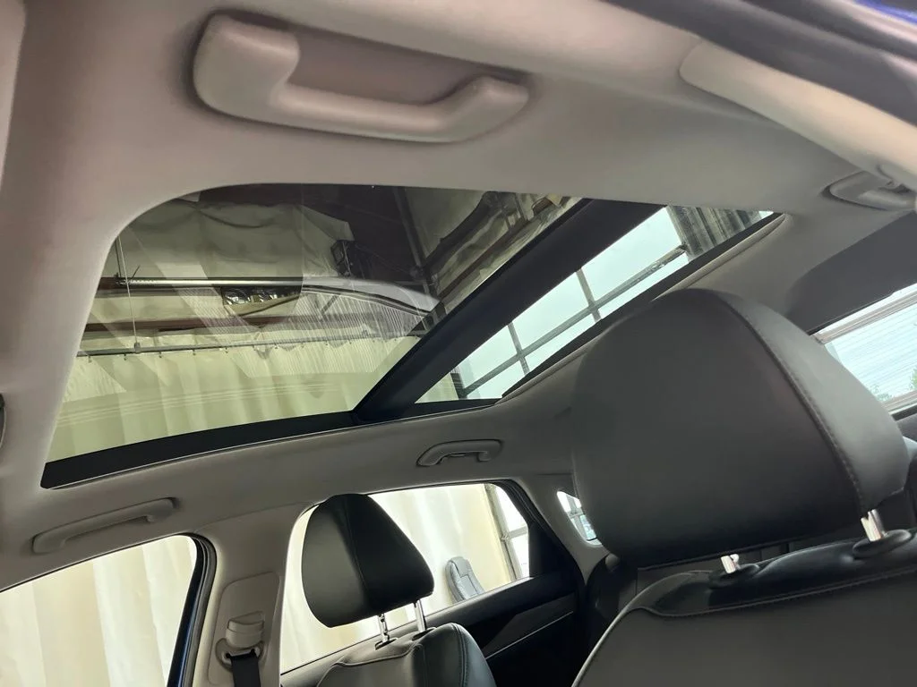 Used 2023 Blue Kia EX image 3