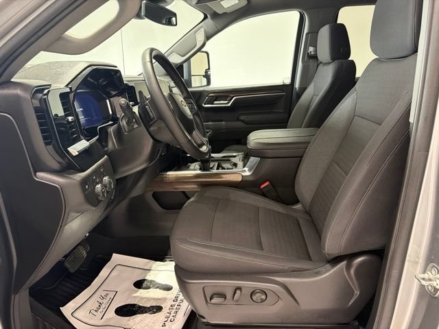 2025 Chevrolet Silverado 1500 LT - Photo 14