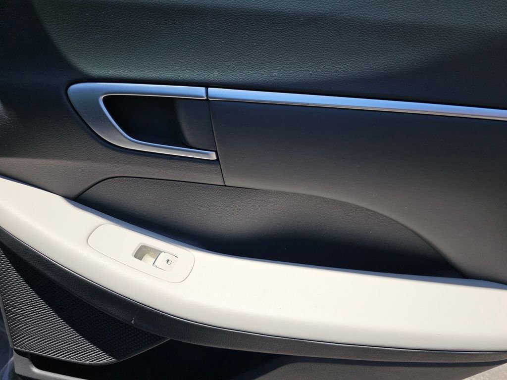 2025 Hyundai Sonata SEL - Photo 14