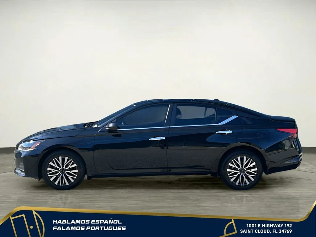 Used 2023 Black Nissan SV Intelligent AWD image 3