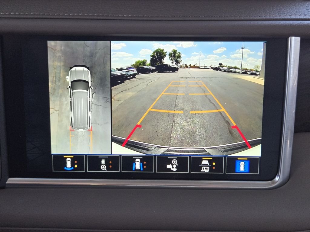 Used 2024 White GMC Denali image 19