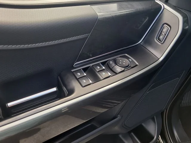 Used 2023 Black Ford XLT image 17