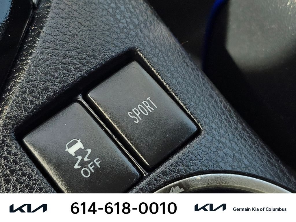 Used 2017  Toyota SE image 31