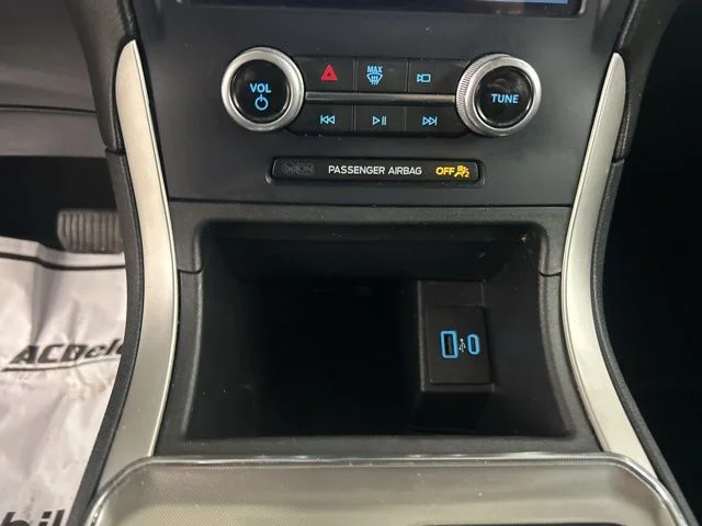 Used 2022 Blue Ford SEL image 19