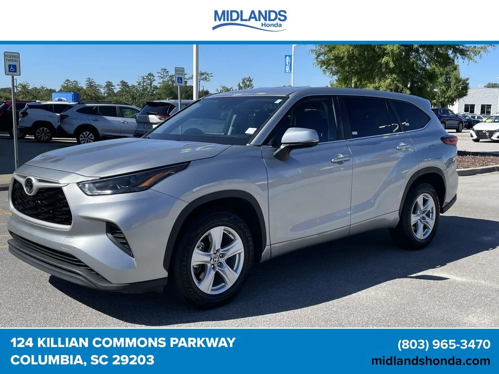 Used 2023 Celestial Silver Metallic Toyota L image 3