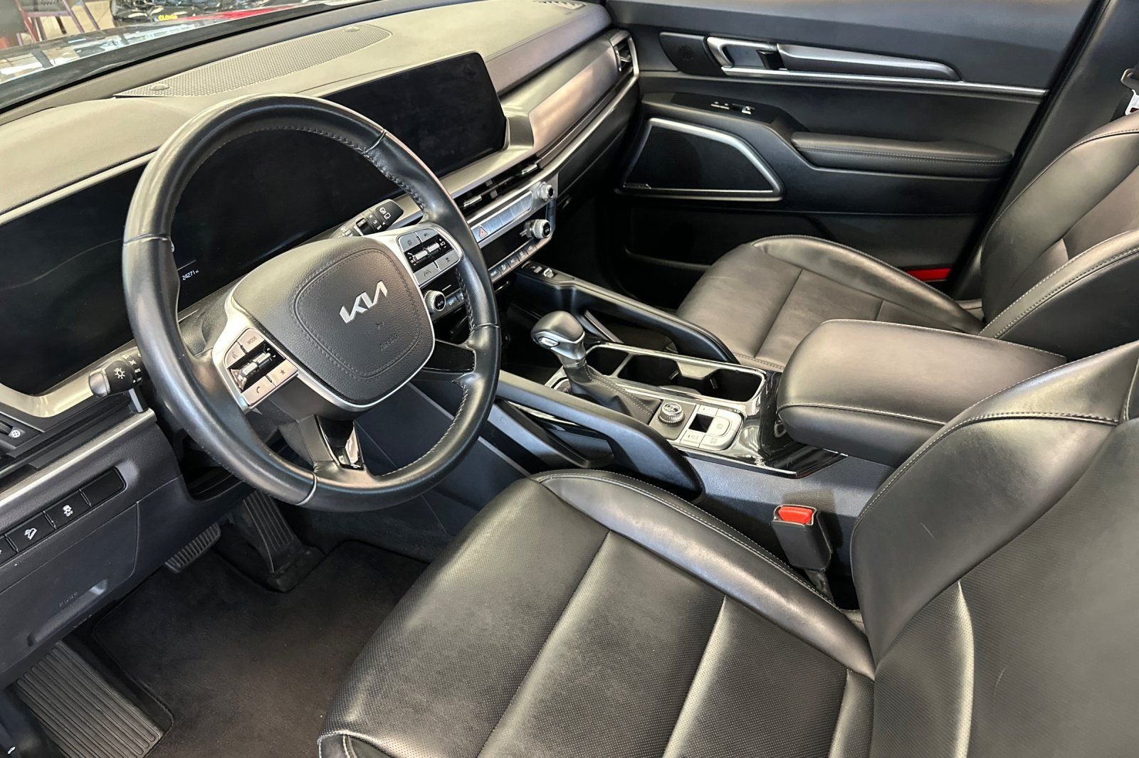 Used 2024 Gray Kia S image 9