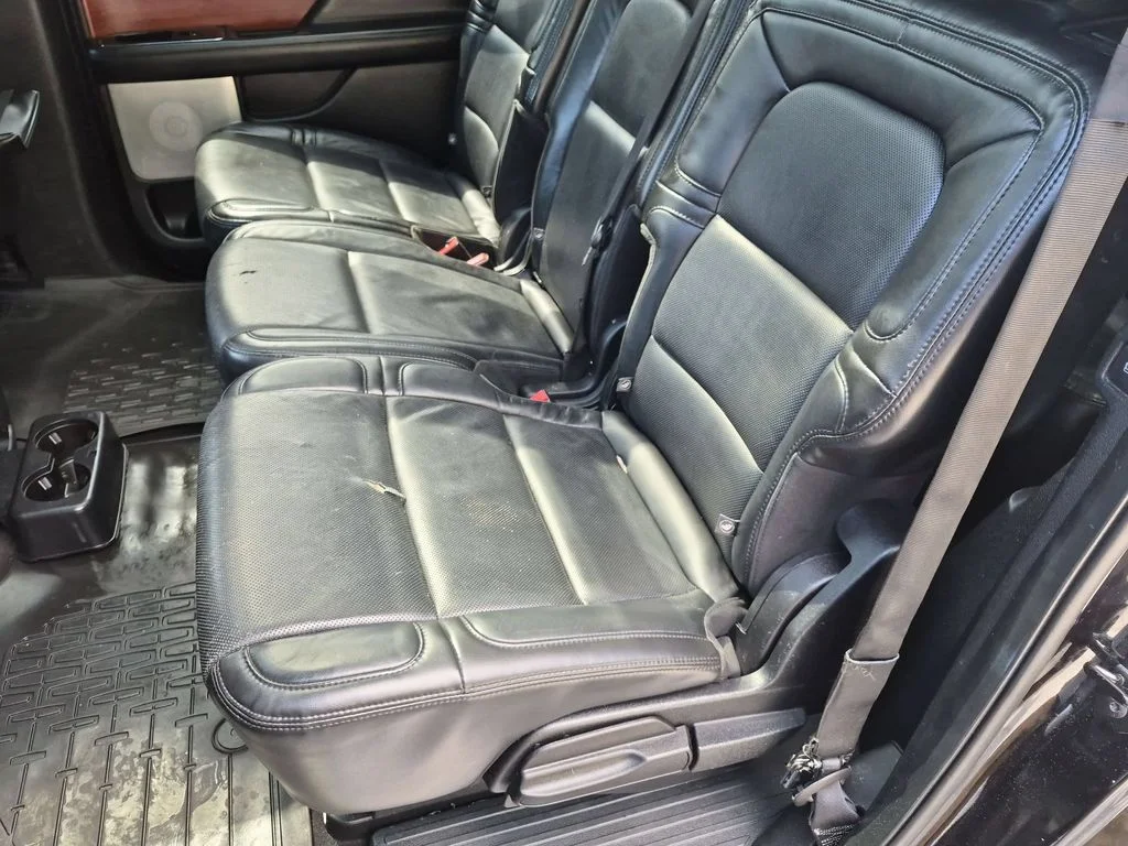 Used 2020 Black Lincoln Reserve image 29