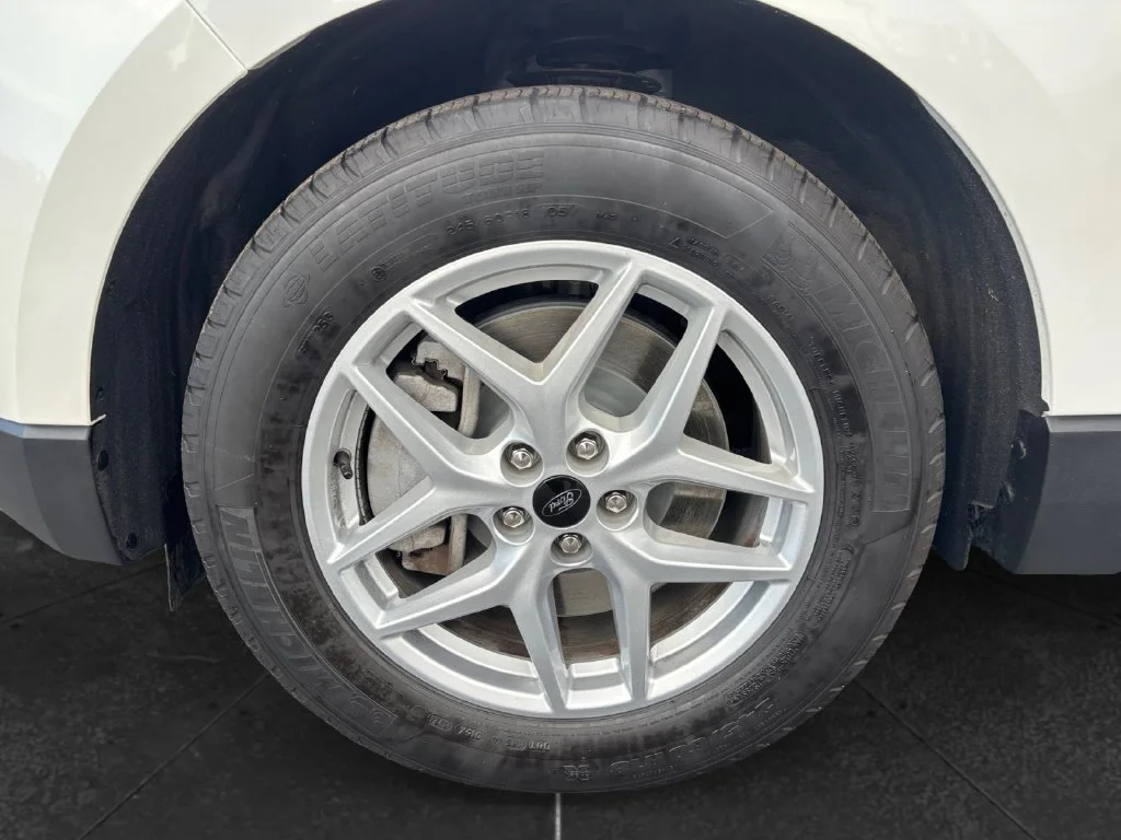 Used 2024 White Metallic Ford SEL image 15