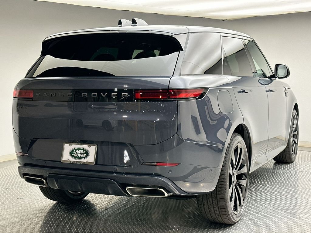 New 2026 Varesine Blue Land Rover Dynamic SE image 3