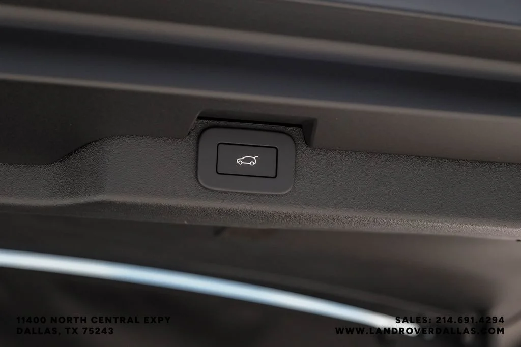 New 2026 Santorini Black Metallic Land Rover S image 54