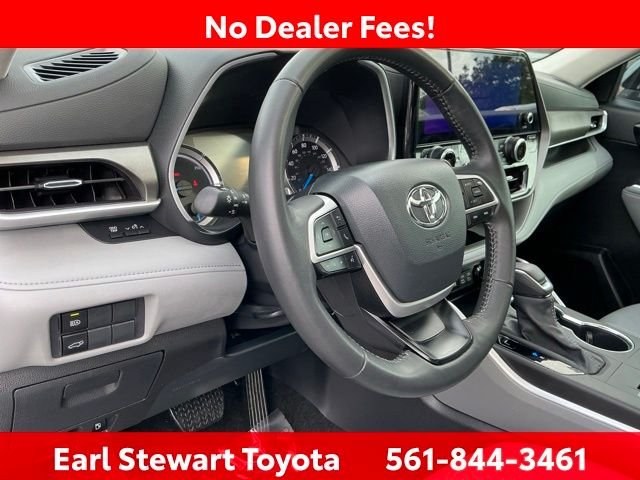 Certified Used 2025 Silver Toyota XLE image 32