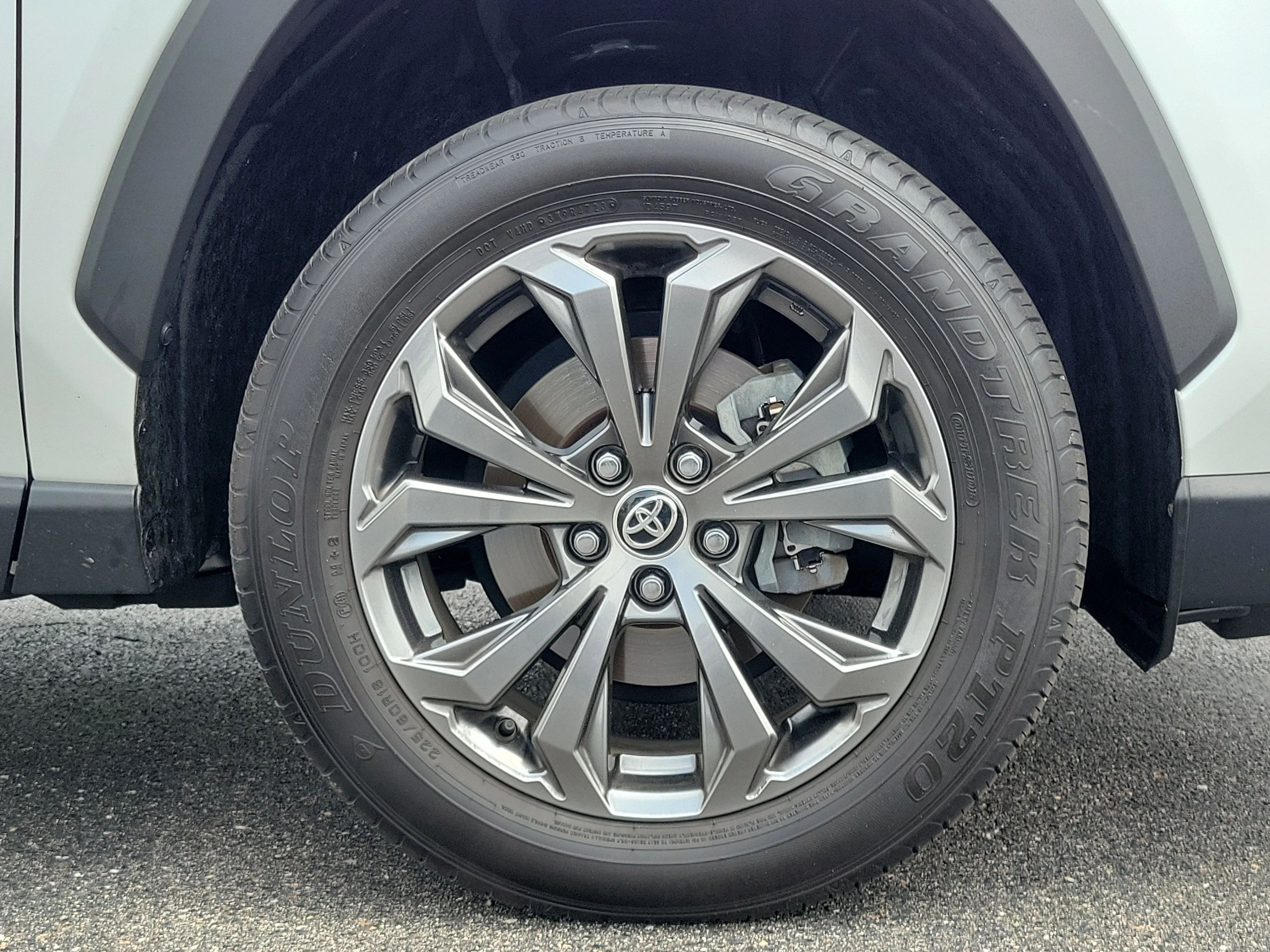 Certified Used 2024 Wind Chill Pearl Toyota Limited image 5
