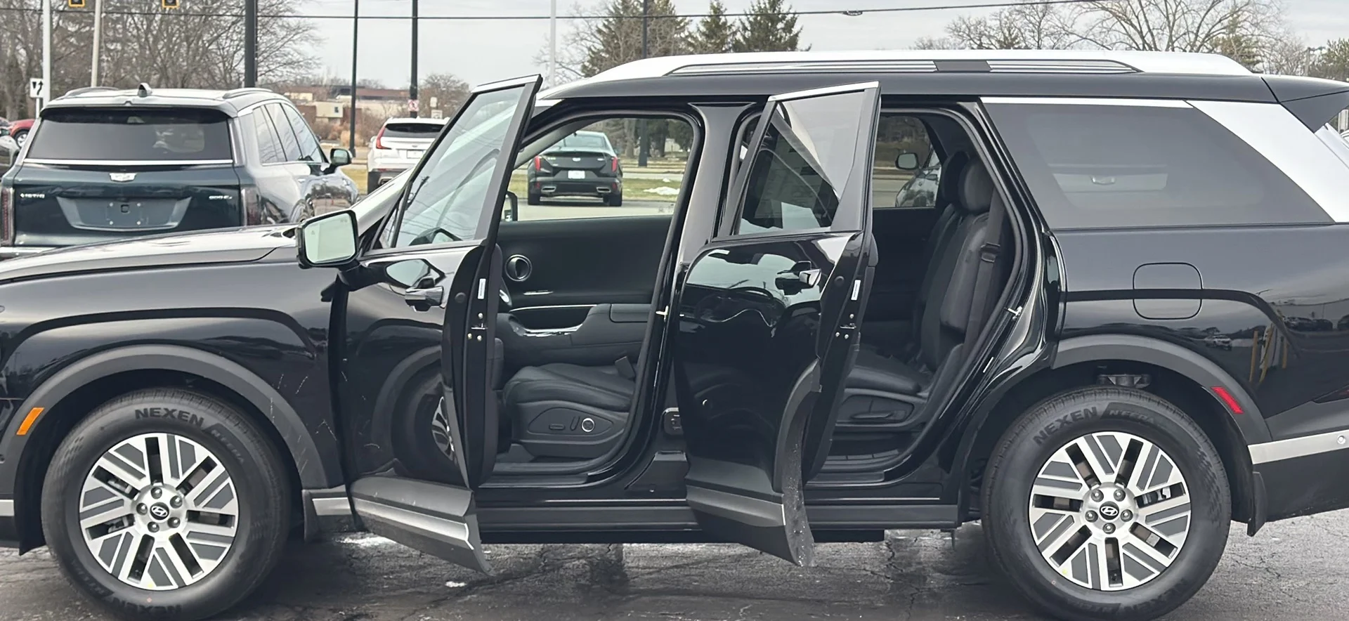 New 2026 Abyss Black Pearl Hyundai SEL Premium 7P image 8