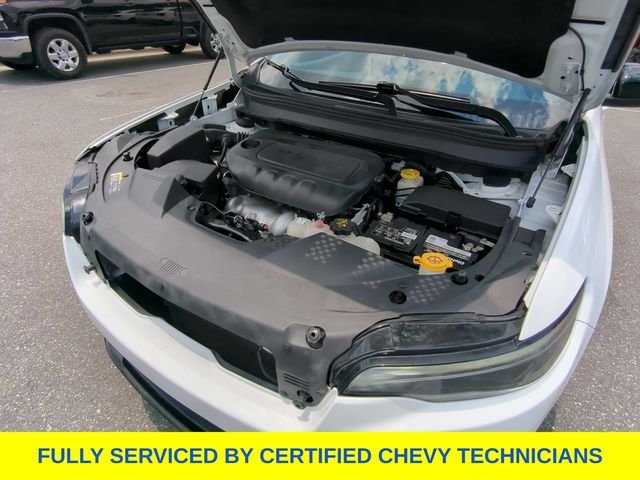 Used 2023 White Jeep Altitude image 48