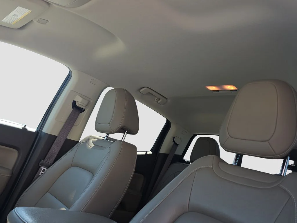 Used 2019 White GMC SLT image 8