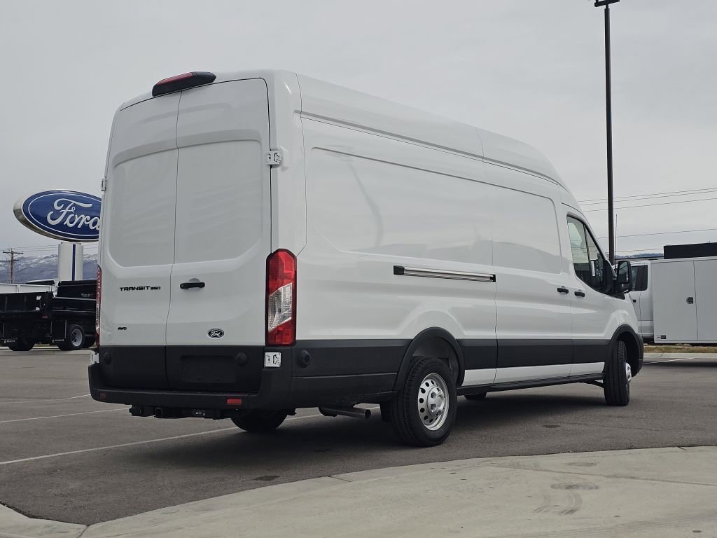 New 2026 Oxford White Ford Base image 24