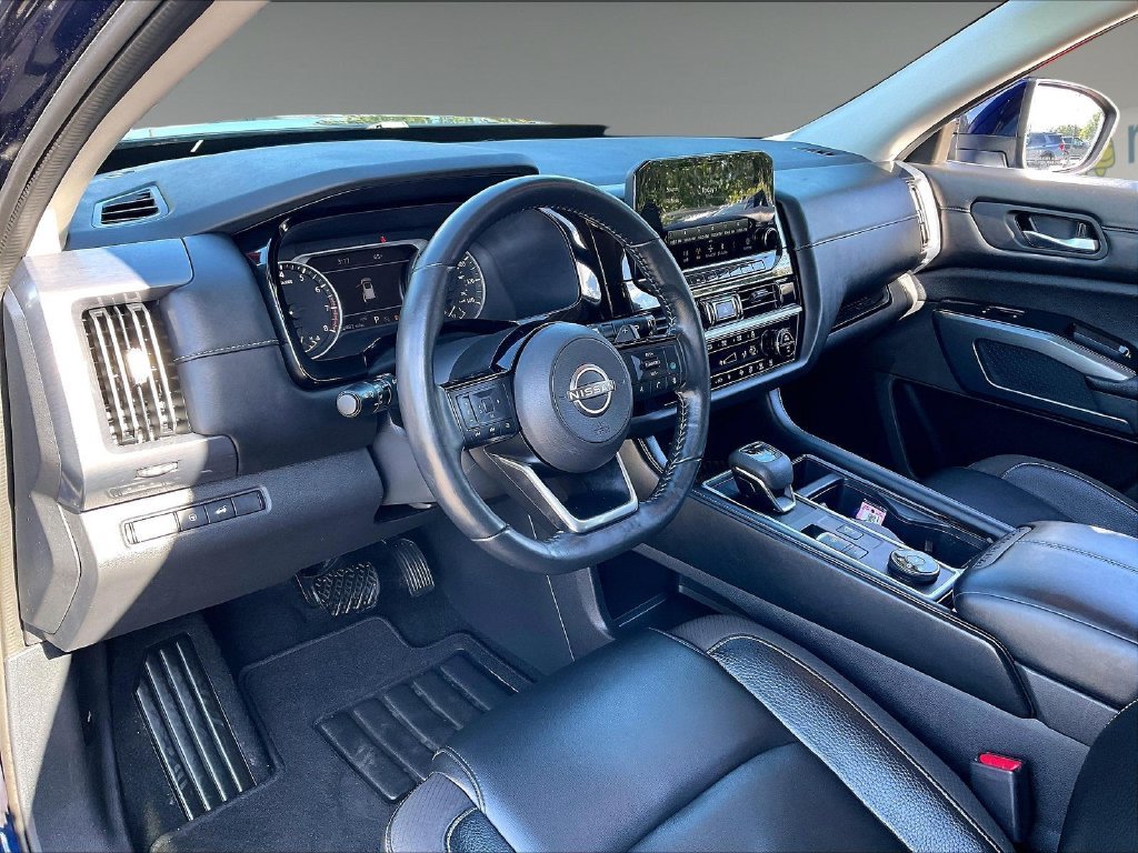 Used 2022 Deep Ocean Blue Pearl Nissan SL image 8