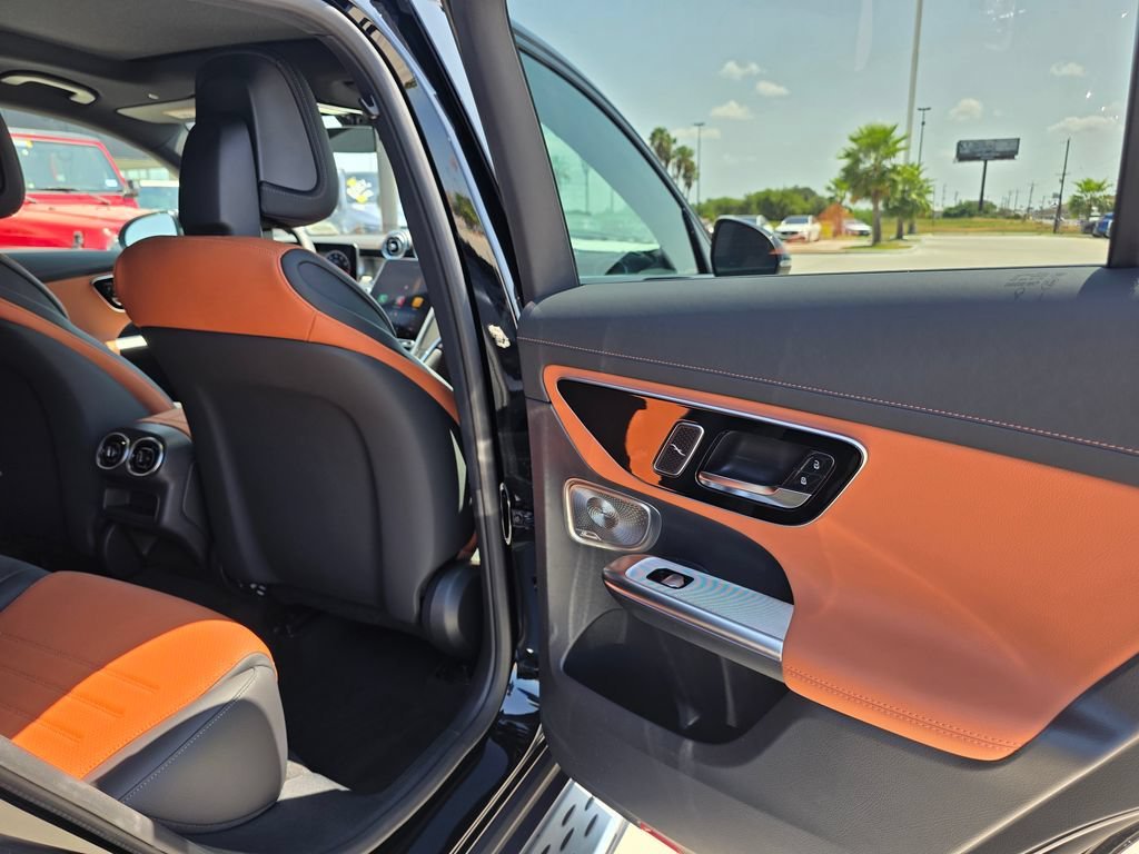 New 2027 Black Mercedes-Benz GLC 300 image 45