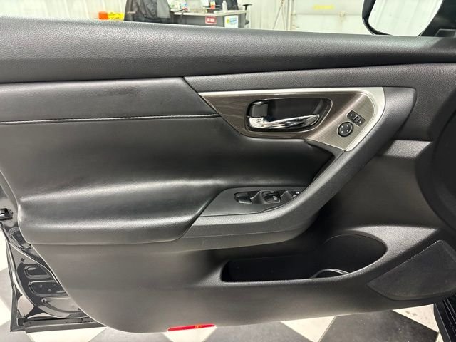 Used 2014 Blue Nissan 2.5 SL image 10