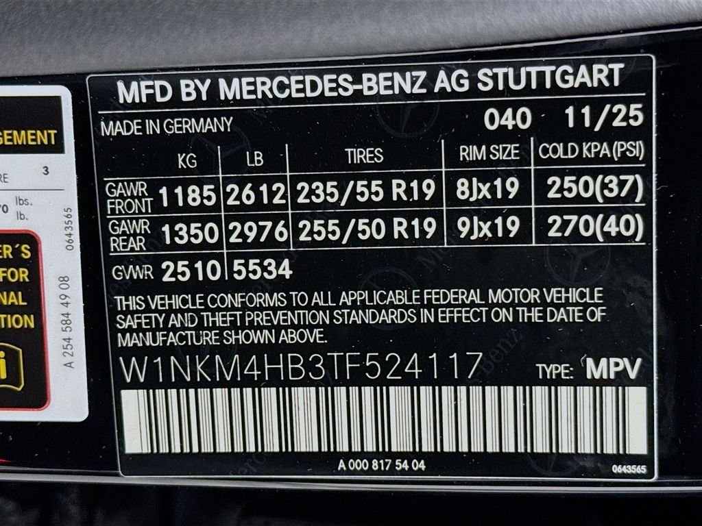 New 2026 Black Mercedes-Benz GLC 300 image 33