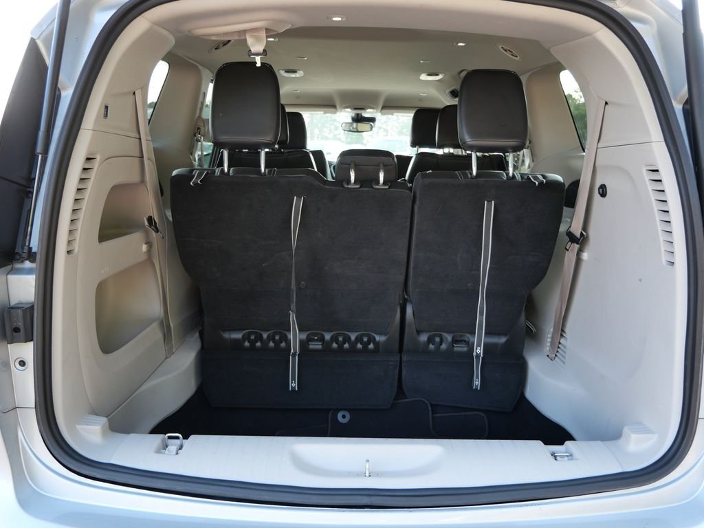 Certified Used 2024 Silver Chrysler Touring L image 9