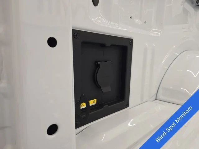 New 2026 Oxford White Ford XLT image 18