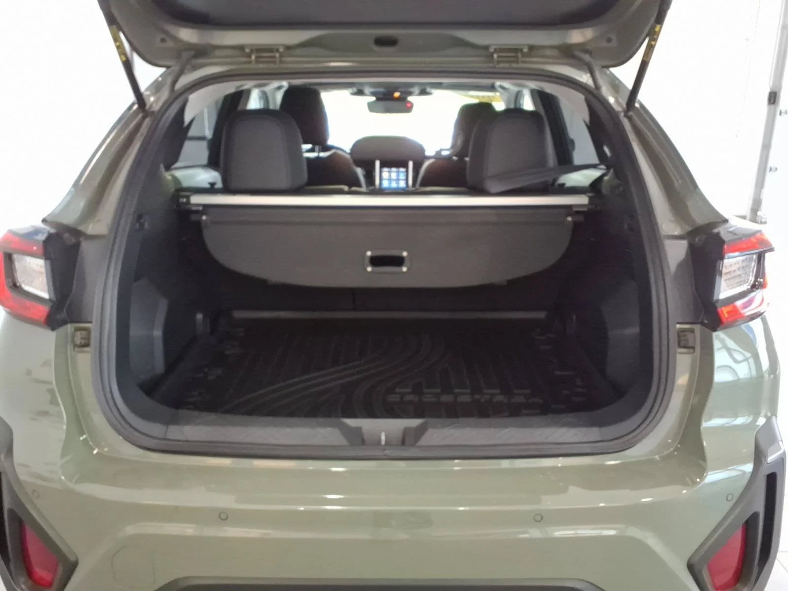 Used 2024 Alpine Green Subaru Limited image 18
