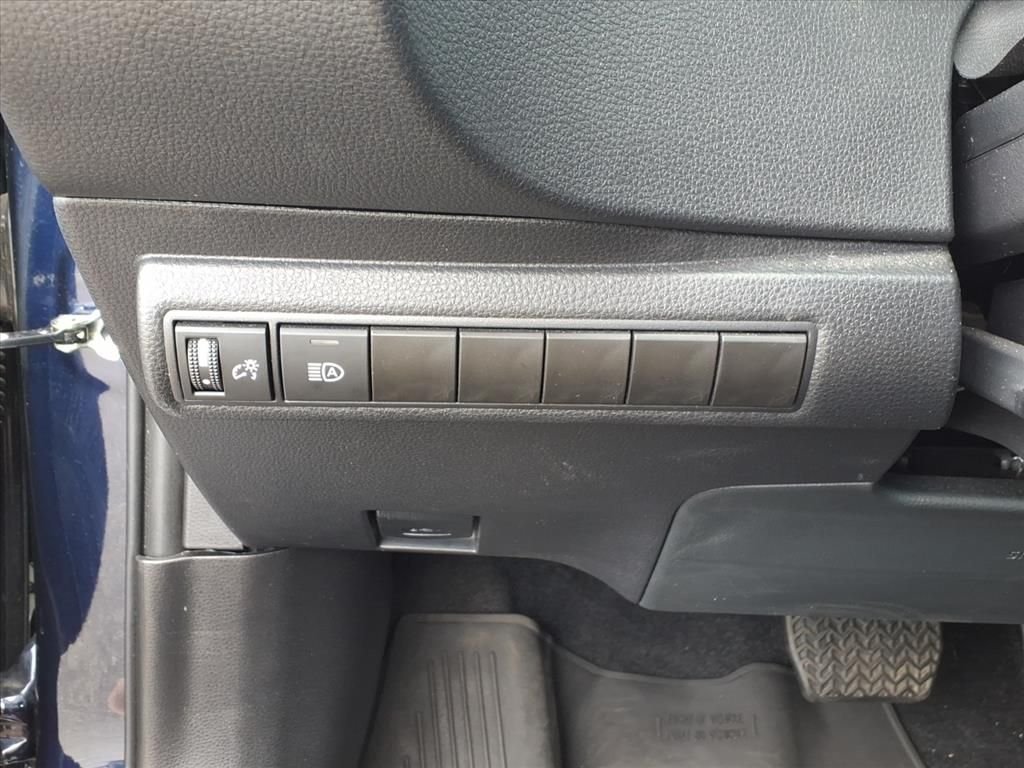 Certified Used 2025  Toyota LE image 20