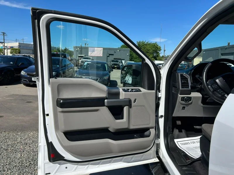 Used 2015 White Ford XLT Pickup 4D 6 1/2 ft image 26