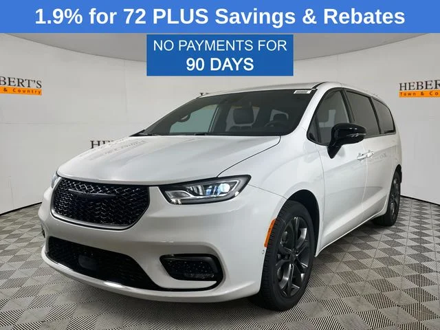 2026 Chrysler Pacifica Select's photo
