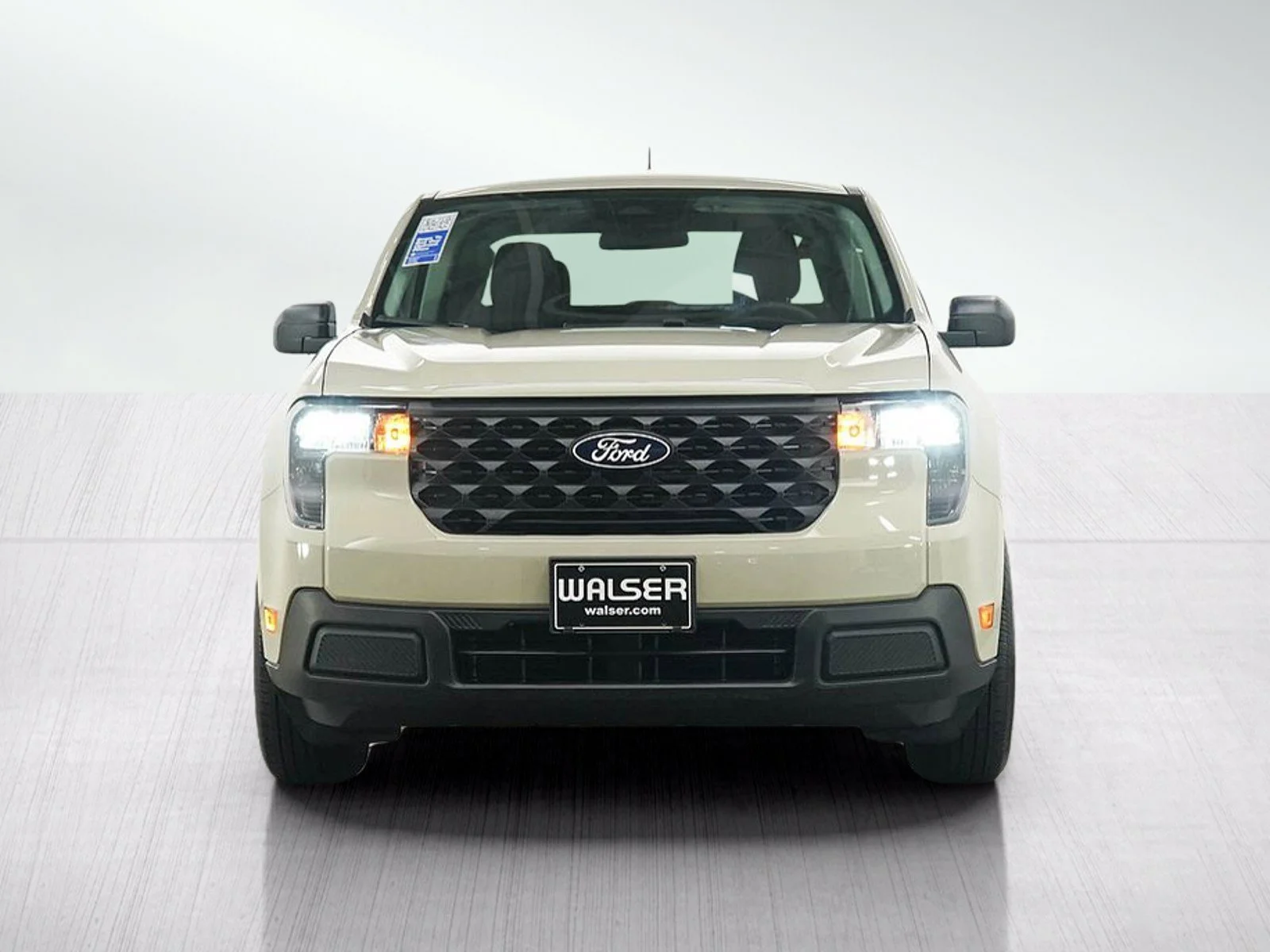 Used 2025 Beige Ford XL image 10