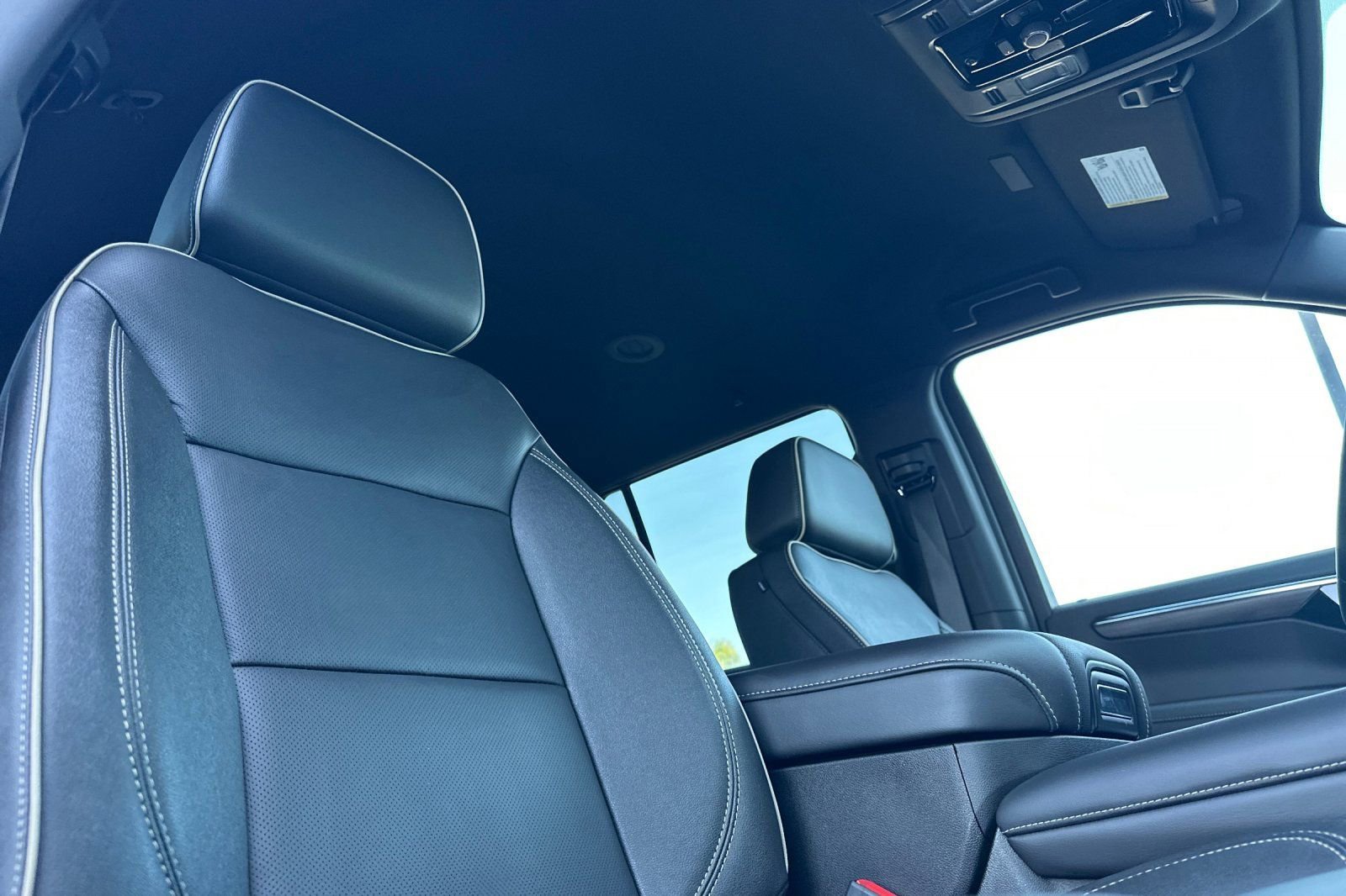 2026 Chevrolet Tahoe Premier - Photo 18
