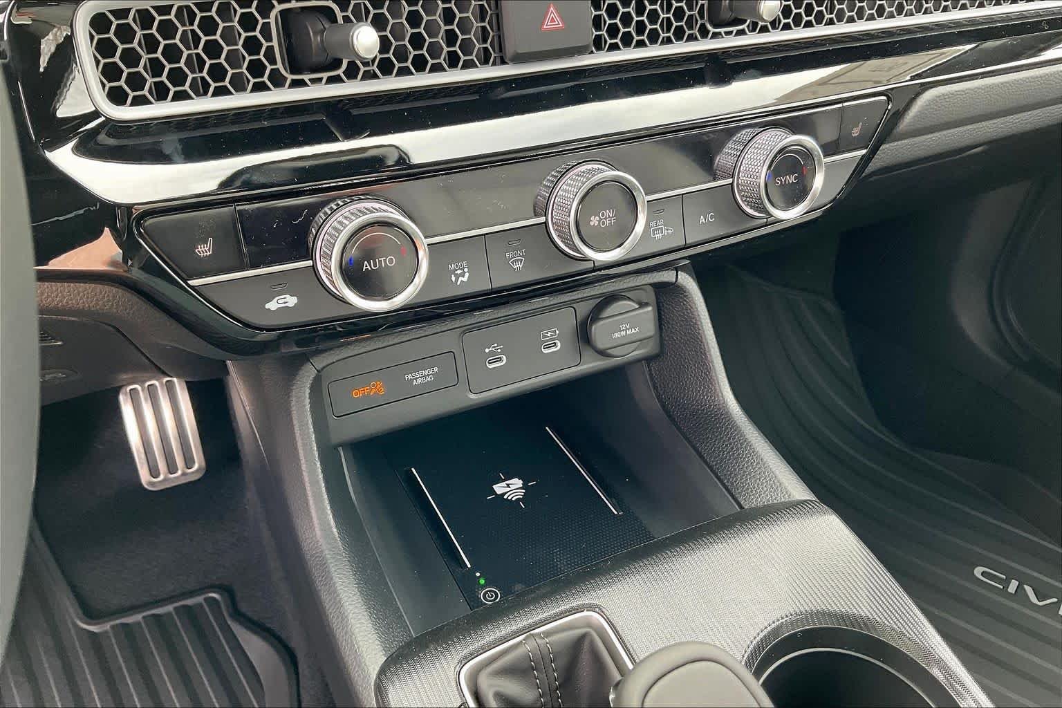 2026 Honda Civic Hatchback Sport Touring - Photo 20