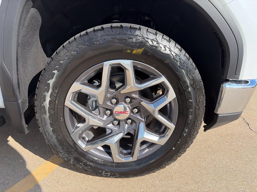 New 2026 Glacier White Tricoat GMC SLT image 44
