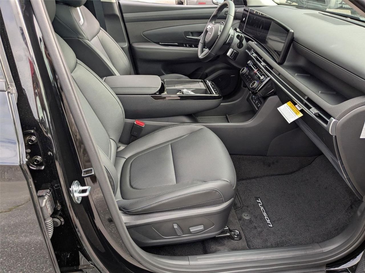 2025 Hyundai Tucson Limited - Photo 38