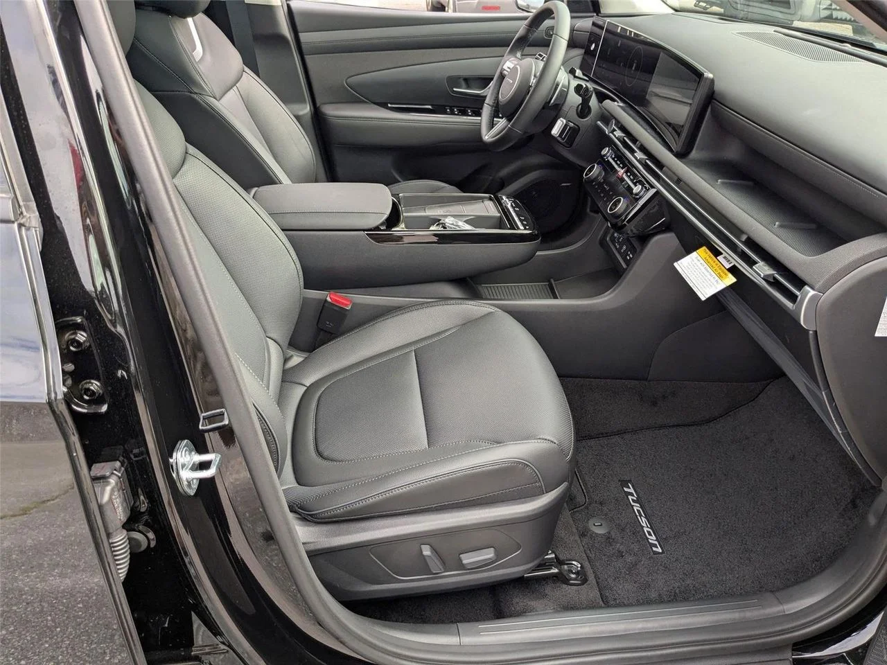 2025 Hyundai Tucson Limited - Photo 38