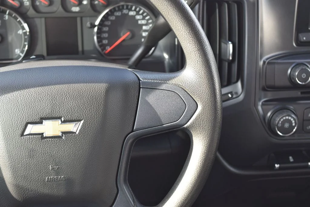 Used 2015 White Chevrolet Work Truck image 13