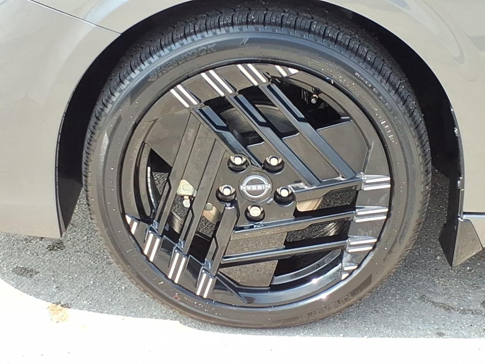New 2027 Gun Metallic Nissan SR image 4