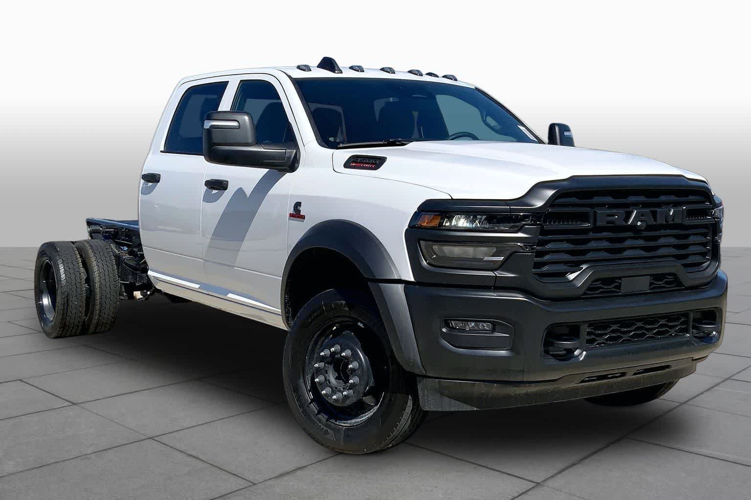 New 2026 Bright White Clear-Coat Exterior Paint RAM Tradesman image 2