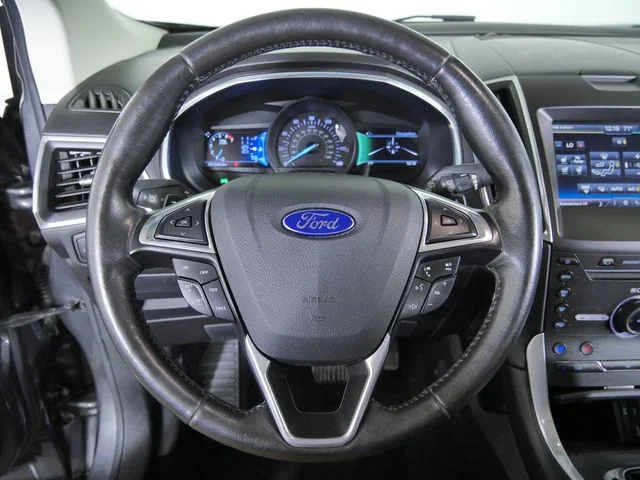 Used 2015  Ford Titanium image 27