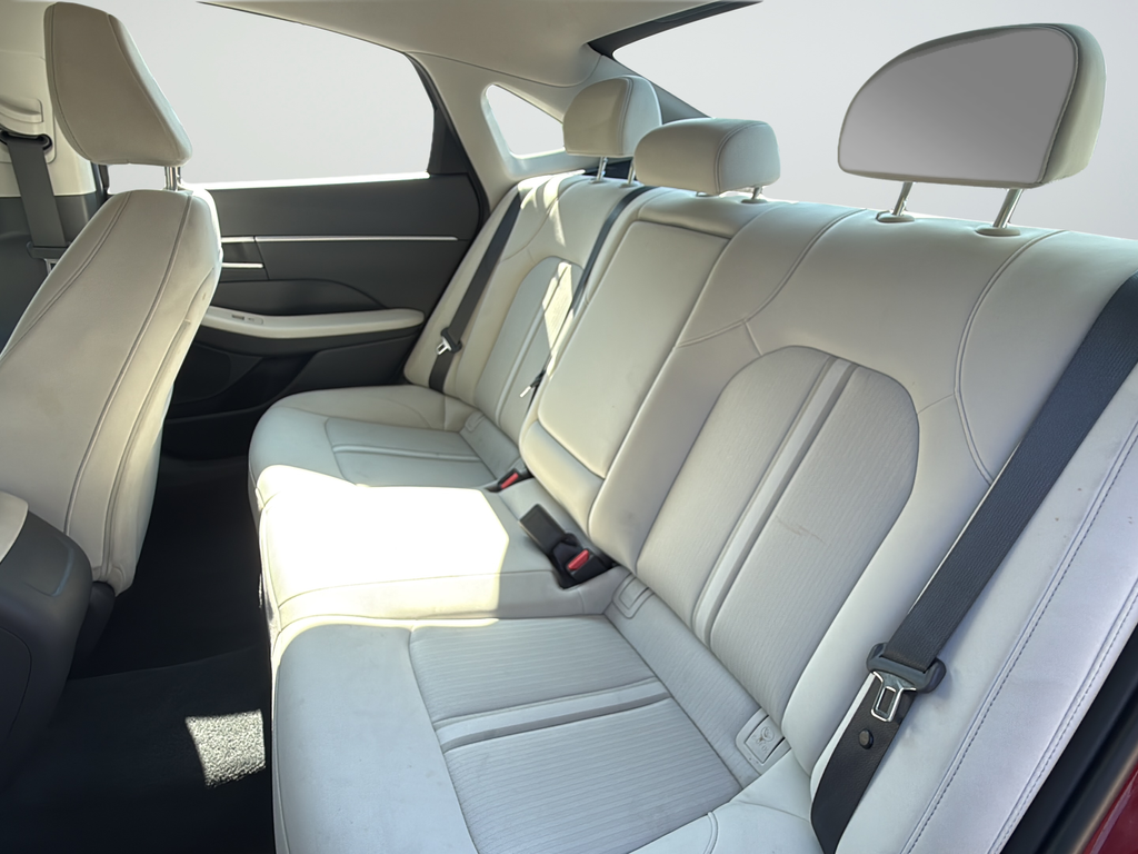Used 2025 Red Hyundai SEL image 31
