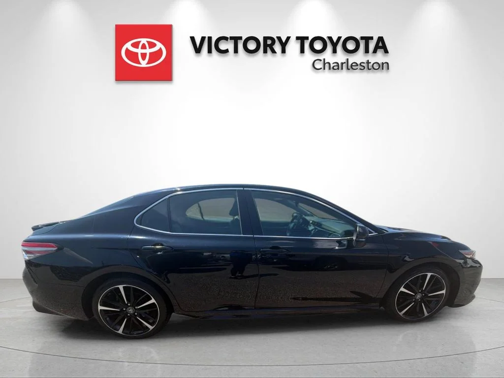 Used 2018 Black Toyota XSE V6 image 6
