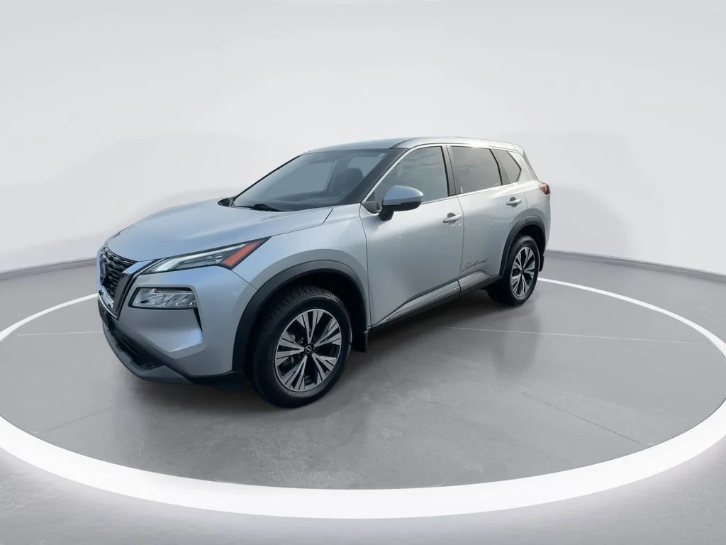 Used 2023 Silver Nissan SV image 4