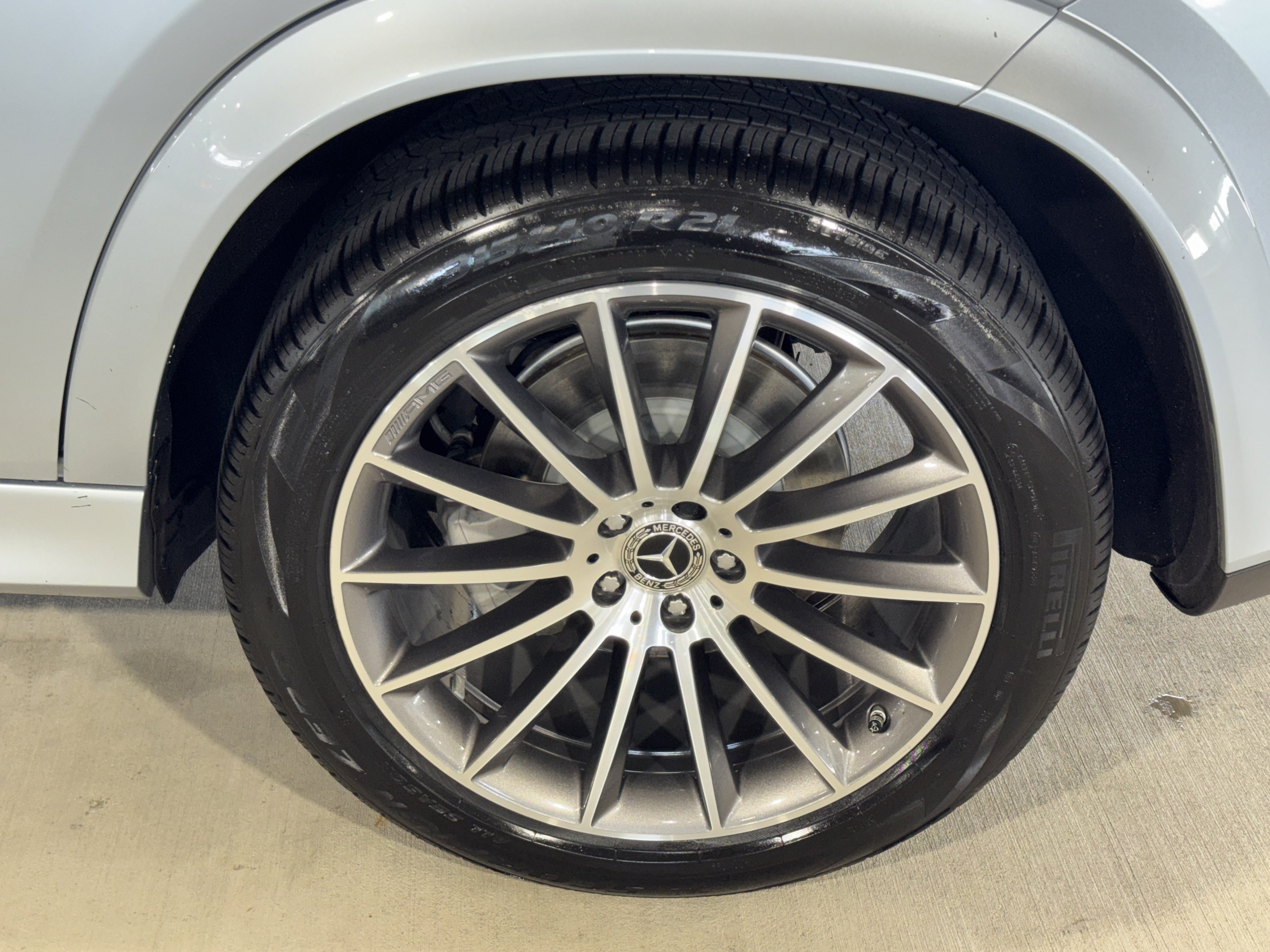 Used 2024 Cirrus Silver Metallic Mercedes-Benz GLE 450 image 37