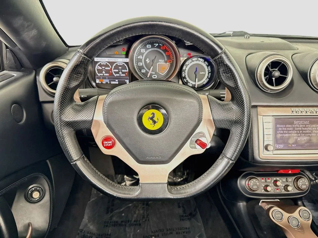 Used 2014  Ferrari Base image 11