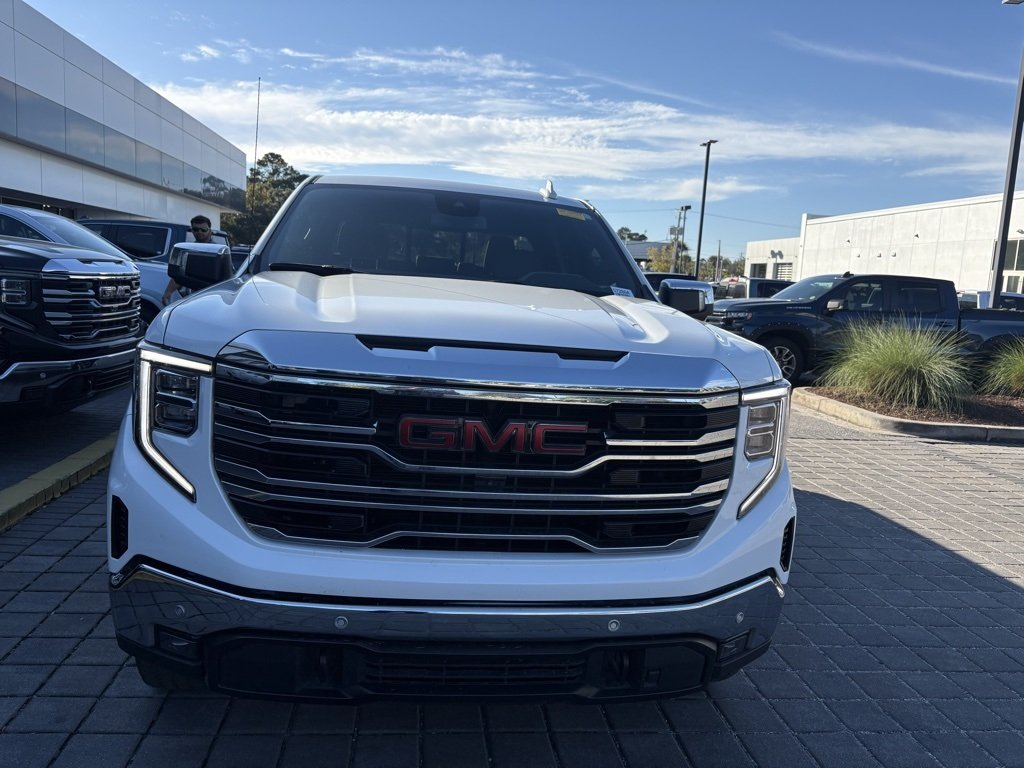 2024 Gmc Sierra 1500 SLT photo 3