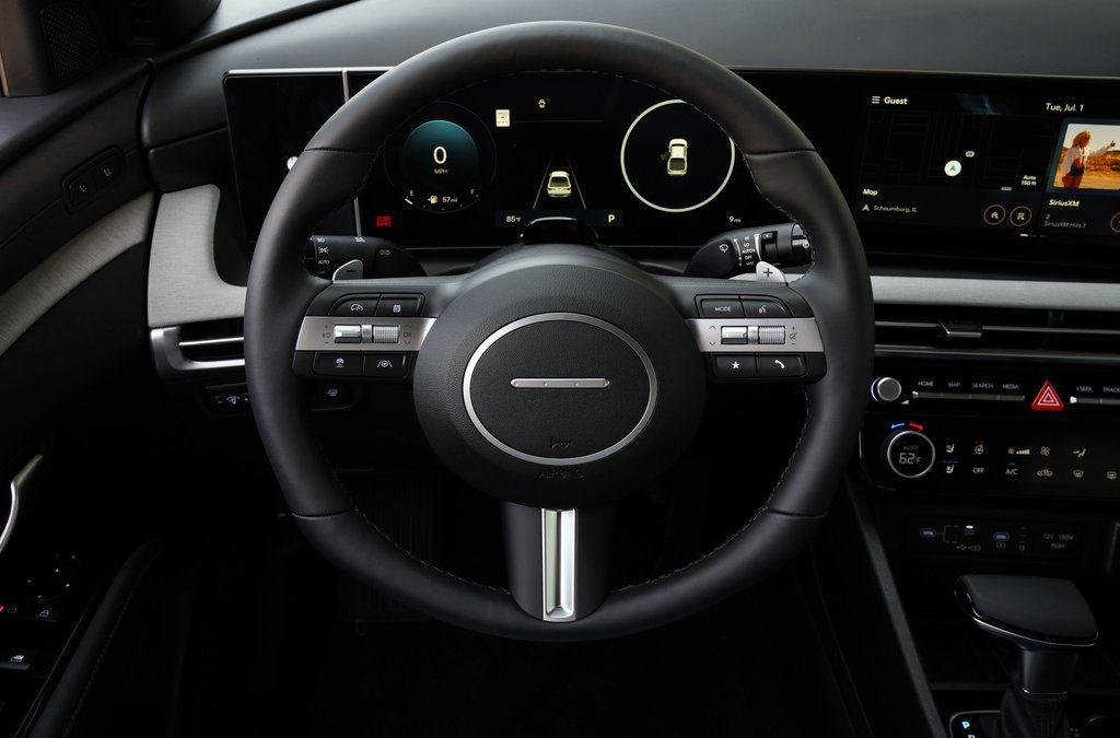 2025 Hyundai Santa Cruz Limited - Photo 17